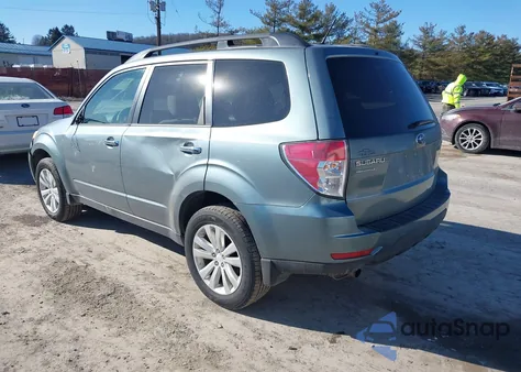 2011 Subaru Forester 2.5X Premium z USA, uszkodzony, nr VIN JF2SHADC9BH754807